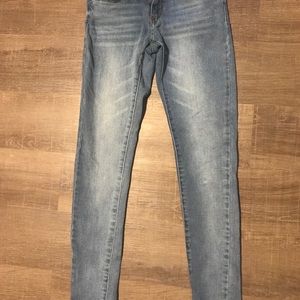 Levi’s 710 super skinny jeans